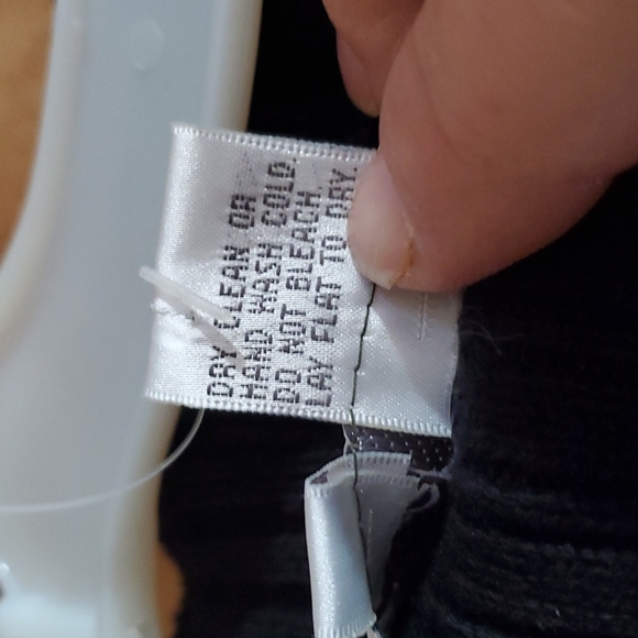 Karen Kane Embroidered Sweater Vest, Size L - Picture 6 of 7